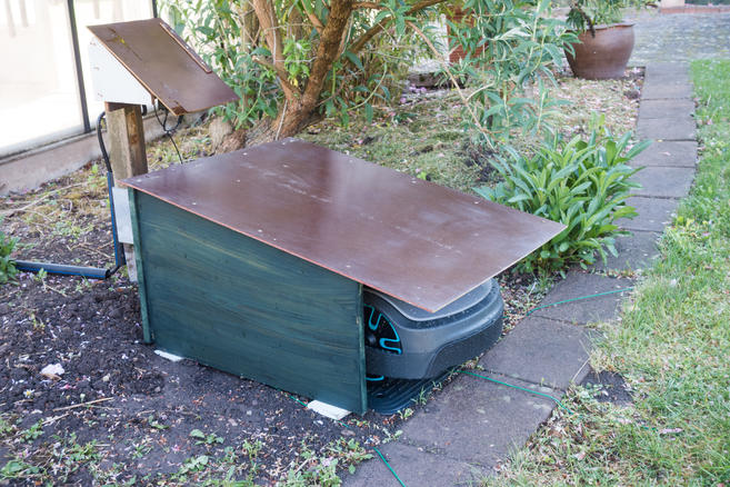 Garage für Rasenroboter | deingruen.de