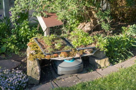 Garage für Rasenroboter | deingruen.de